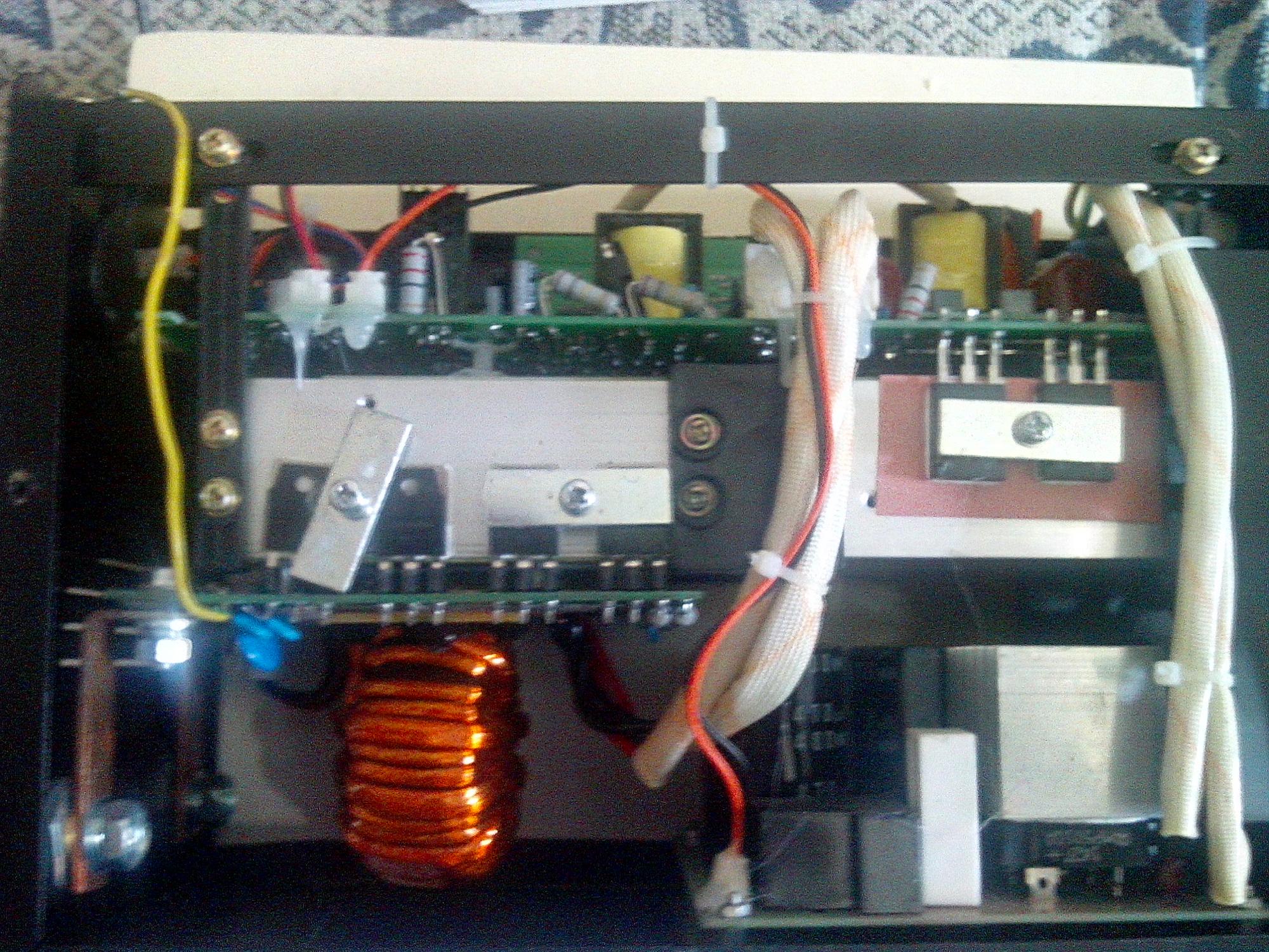 Переделанные инвертор. Инвертор чистый синус 700ва. Переделка инвертора в полуавтомат ресанта. Переделка ресанта 220 под полуавтомат. Инвертор на шим sg3525 в полуавтомат.