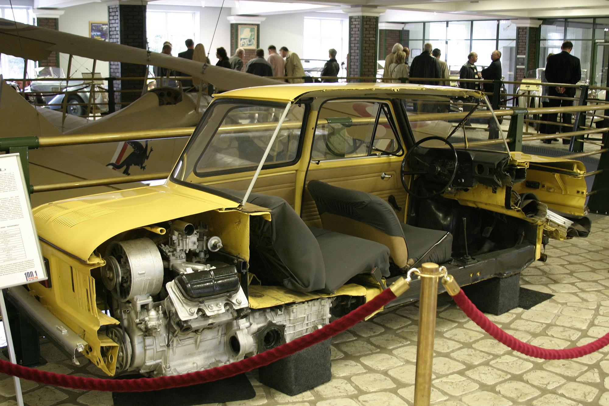 ЗАЗ 968 первый заднемоторный автомобиль