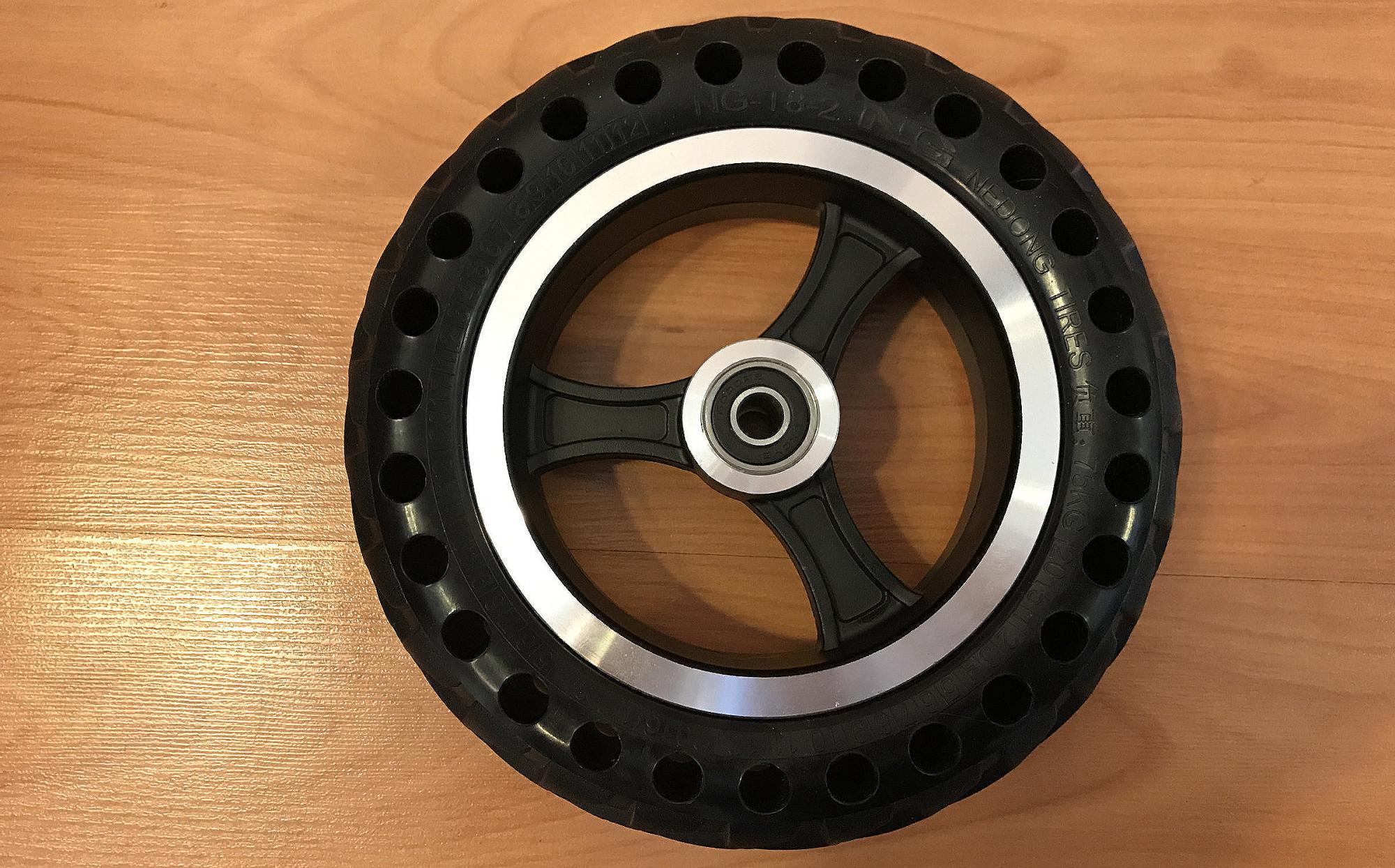 Колеса надувные для электросамоката kugoo s3. Заднее колесо kugoo s3. Kugoo s3 переднее колесо. Kugoo s3 колесо. Мотор колесо kugoo s3 pro.